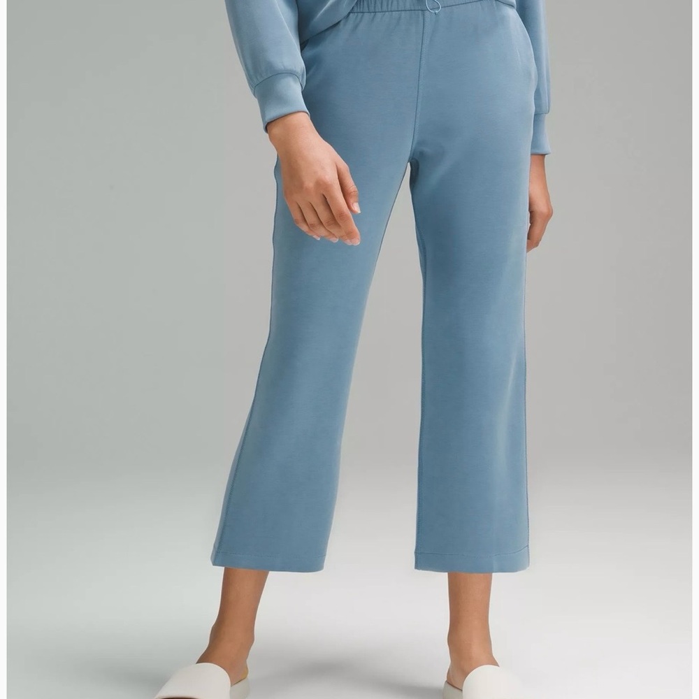 Lululemon Softstreme high rise straight leg Pants NWOT